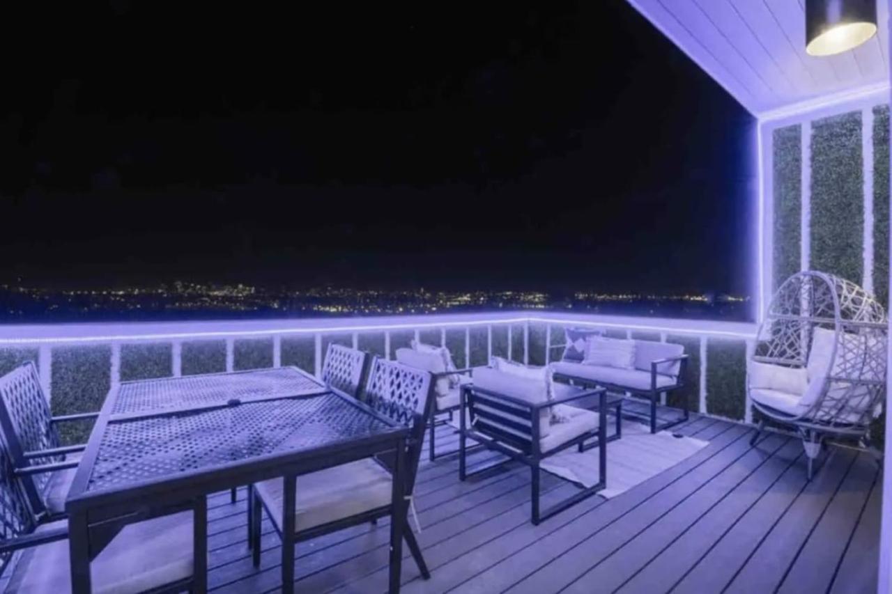 Luxury Four-Story Home, Rooftop Deck With Views, Pingpong! Sleeps 12! ناشفيل المظهر الخارجي الصورة
