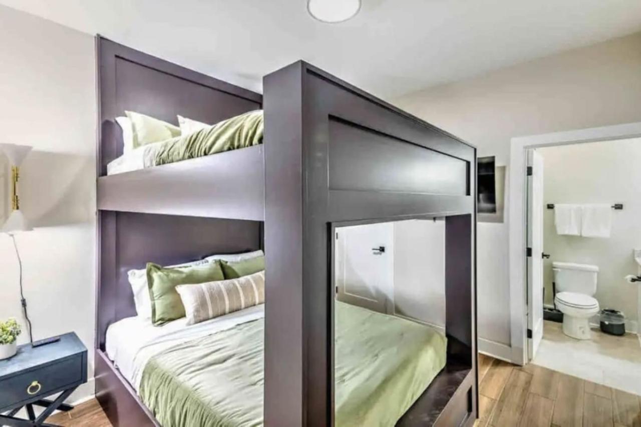 Luxury Four-Story Home, Rooftop Deck With Views, Pingpong! Sleeps 12! ناشفيل المظهر الخارجي الصورة