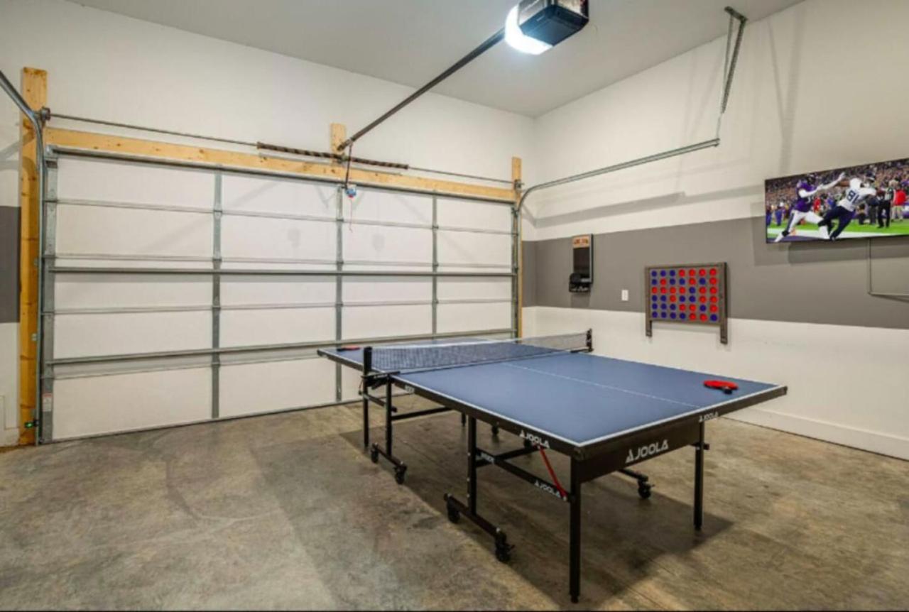 Luxury Four-Story Home, Rooftop Deck With Views, Pingpong! Sleeps 12! ناشفيل المظهر الخارجي الصورة