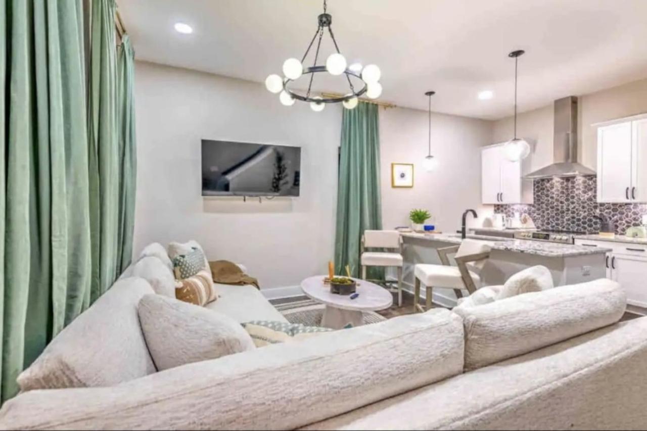 Luxury Four-Story Home, Rooftop Deck With Views, Pingpong! Sleeps 12! ناشفيل المظهر الخارجي الصورة