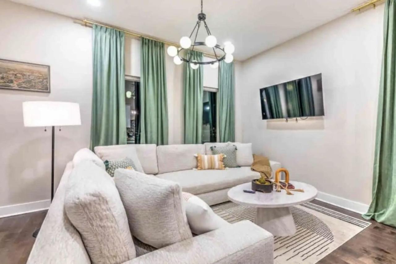 Luxury Four-Story Home, Rooftop Deck With Views, Pingpong! Sleeps 12! ناشفيل المظهر الخارجي الصورة